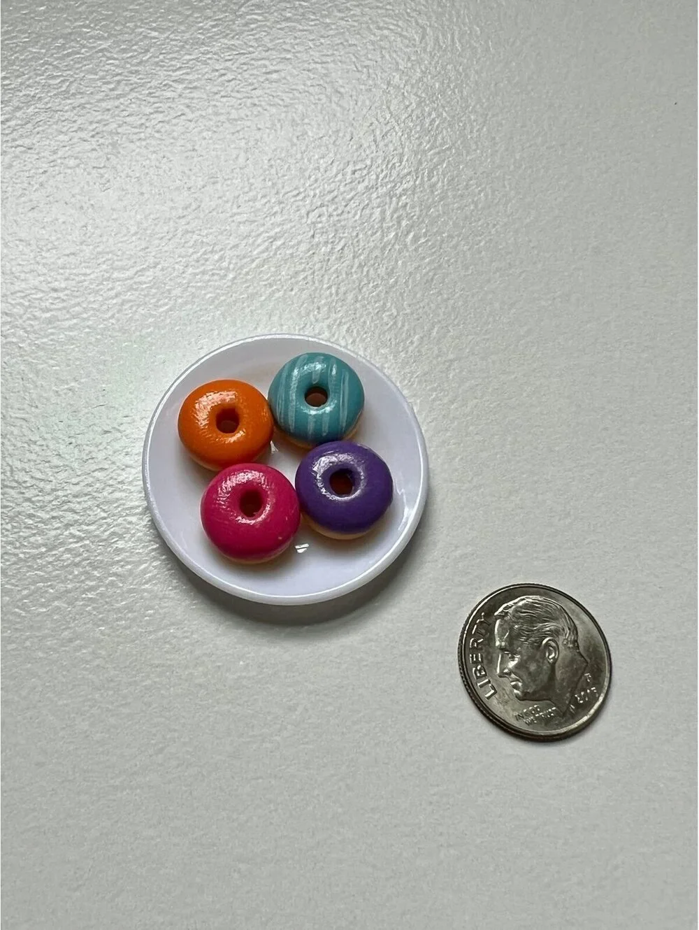 Miniature Dollhouse Donut Plate Scale 1:12